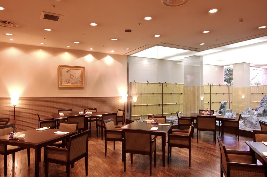 Okayama Royal Hotel Екстер'єр фото