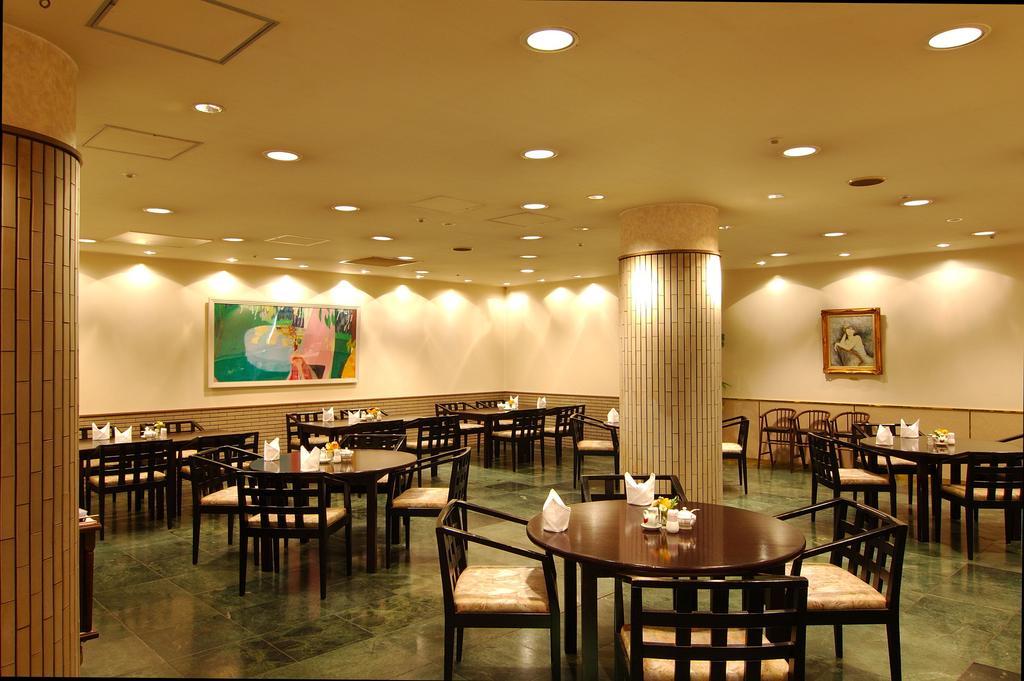 Okayama Royal Hotel Екстер'єр фото